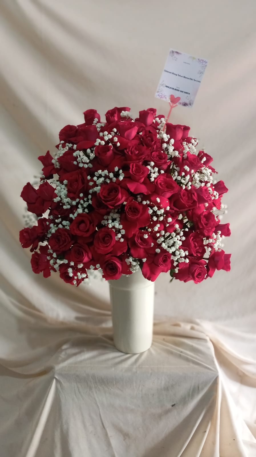 Standing flower Cikupa rangkaian mawar putih hijau dari PT LSP BSMR